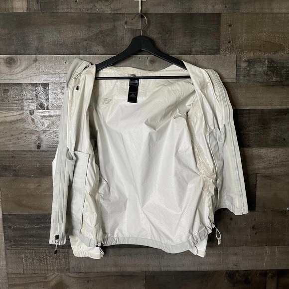 SOLD The North Face Womens Hyvent Jacket Small - Picture 4 of 4